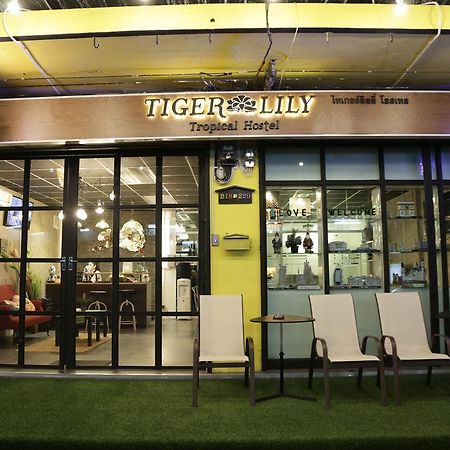 Tiger Lily Hostel Bangkok Exterior foto