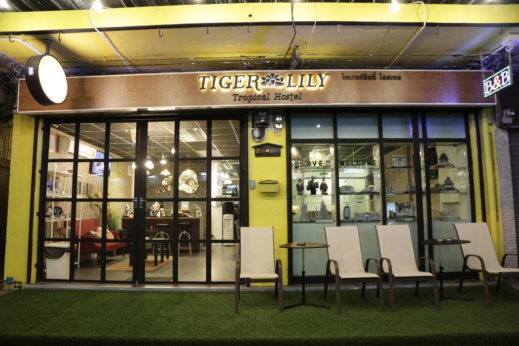 Tiger Lily Hostel Bangkok Exterior foto